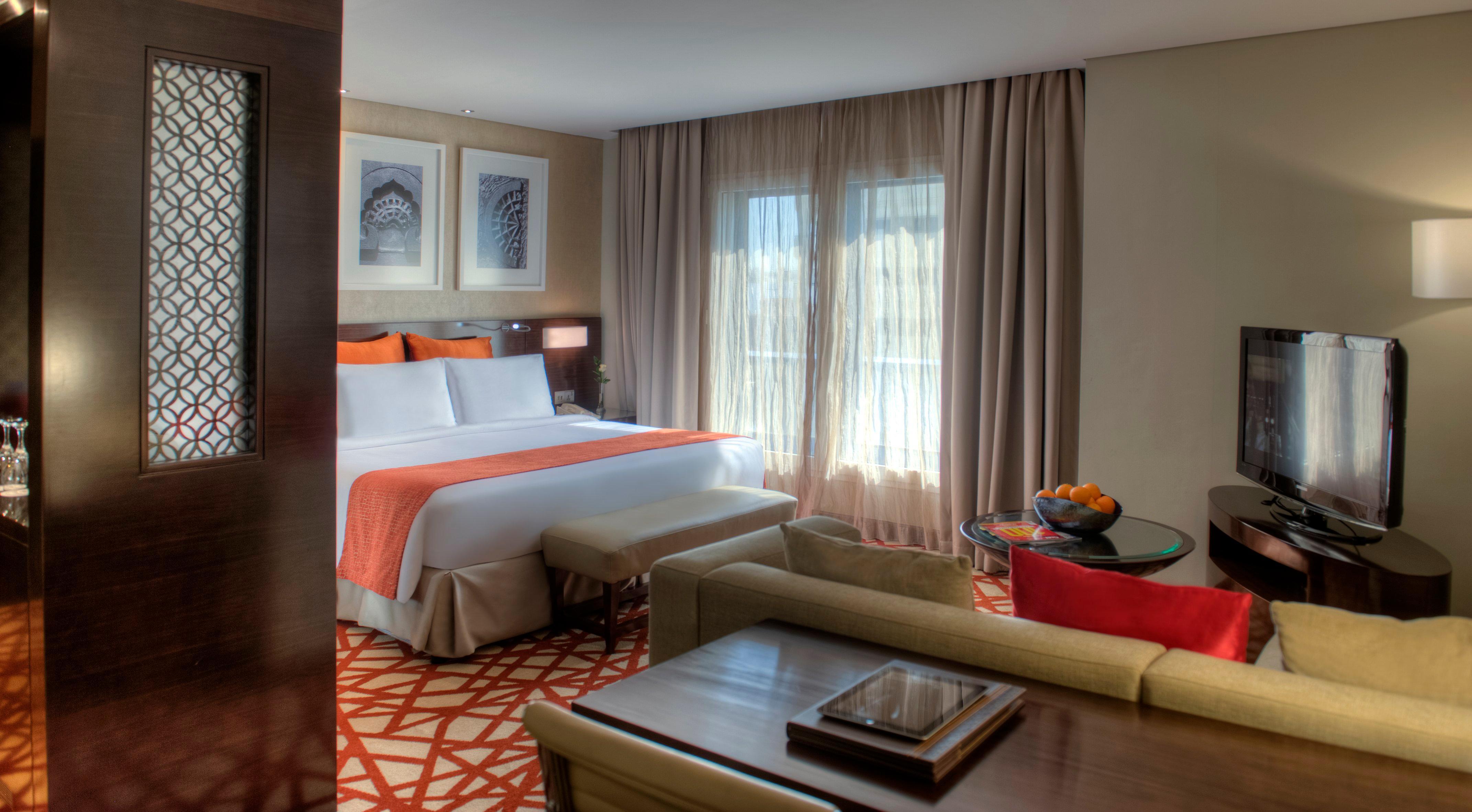 Crowne Plaza Dubai Deira By Ihg Hotel Стая снимка