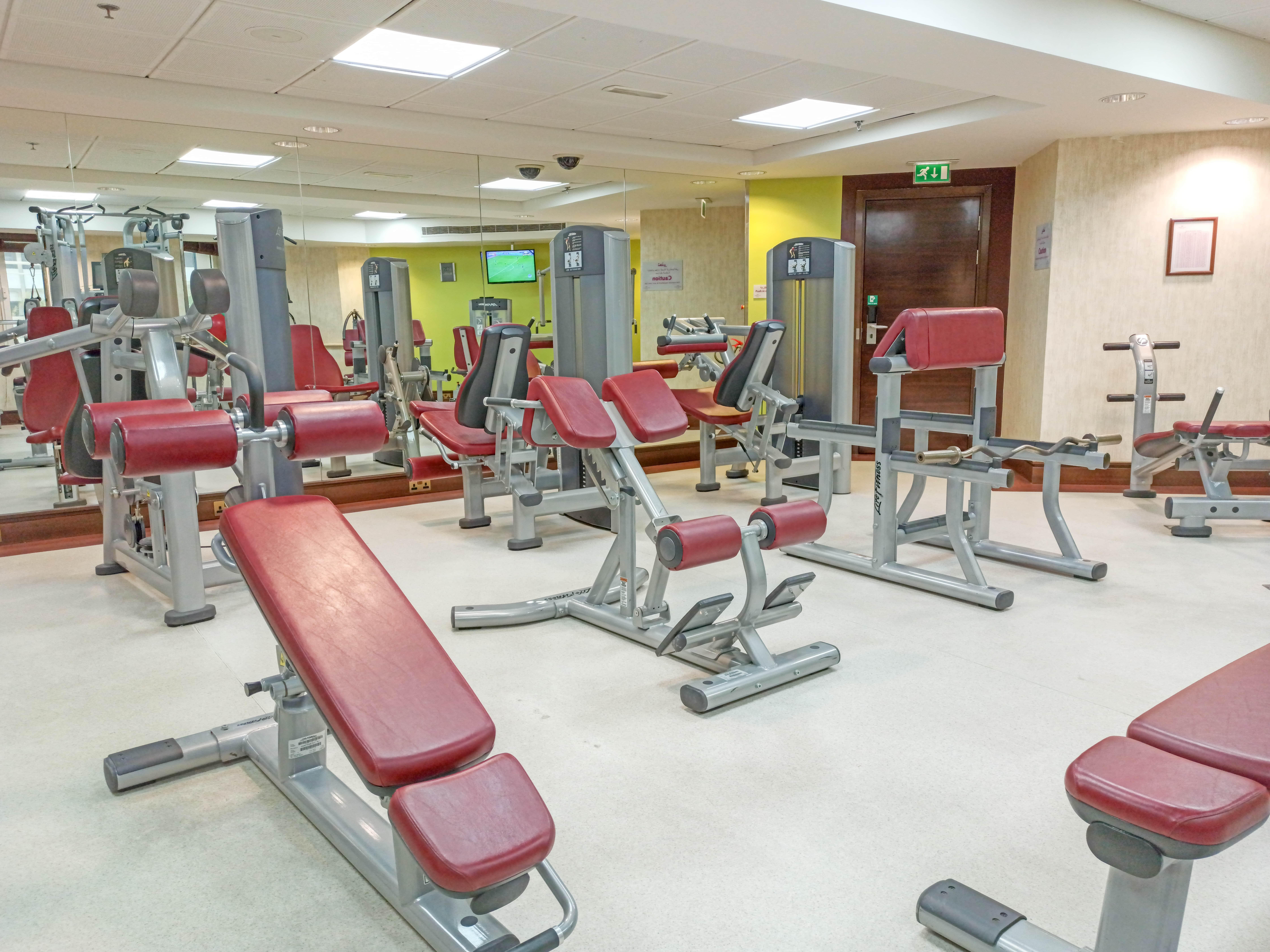 Crowne Plaza Dubai Deira By Ihg Hotel Екстериор снимка A gym in Dubai
