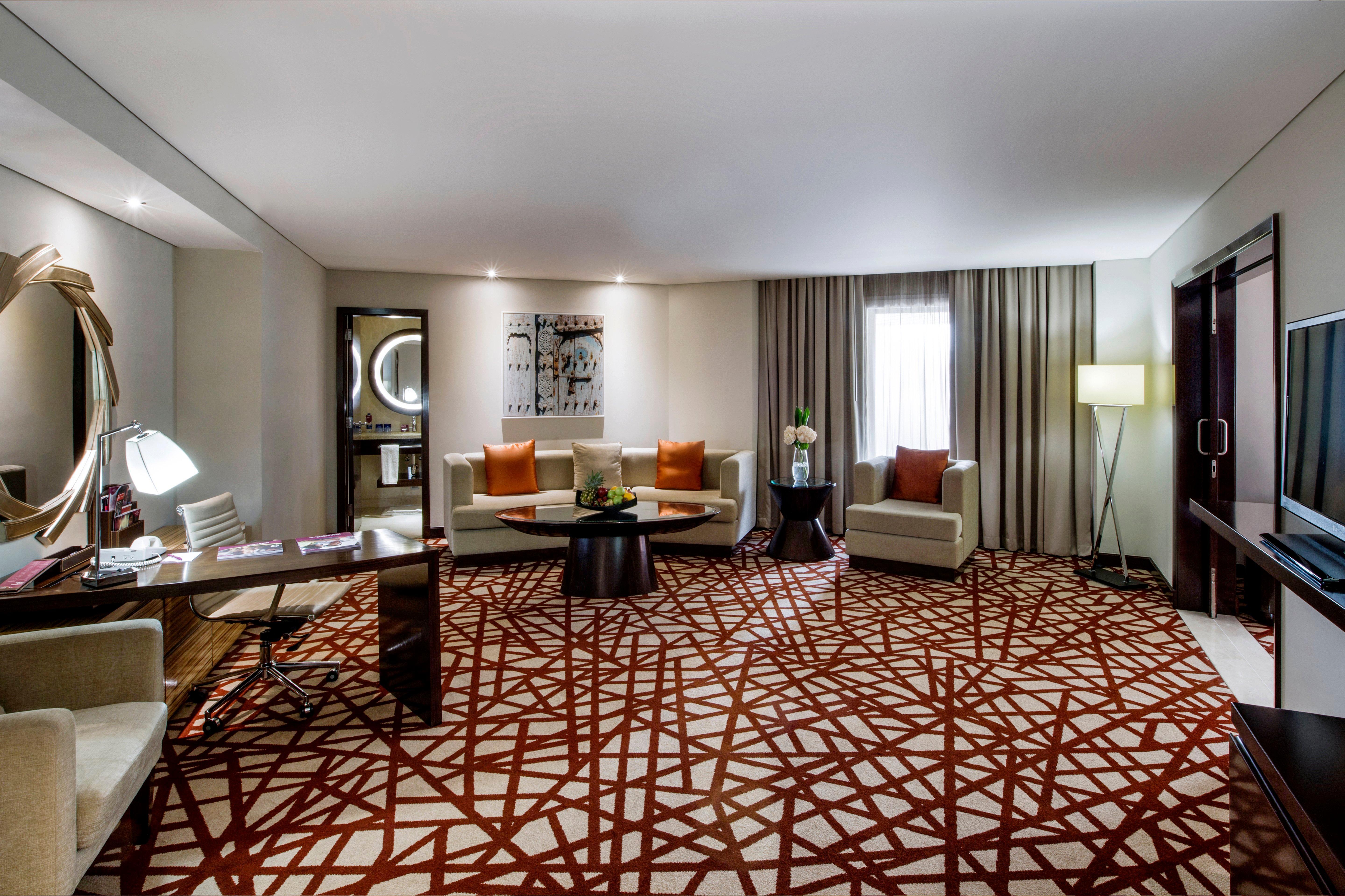 Crowne Plaza Dubai Deira By Ihg Hotel Екстериор снимка A suite at the hotel