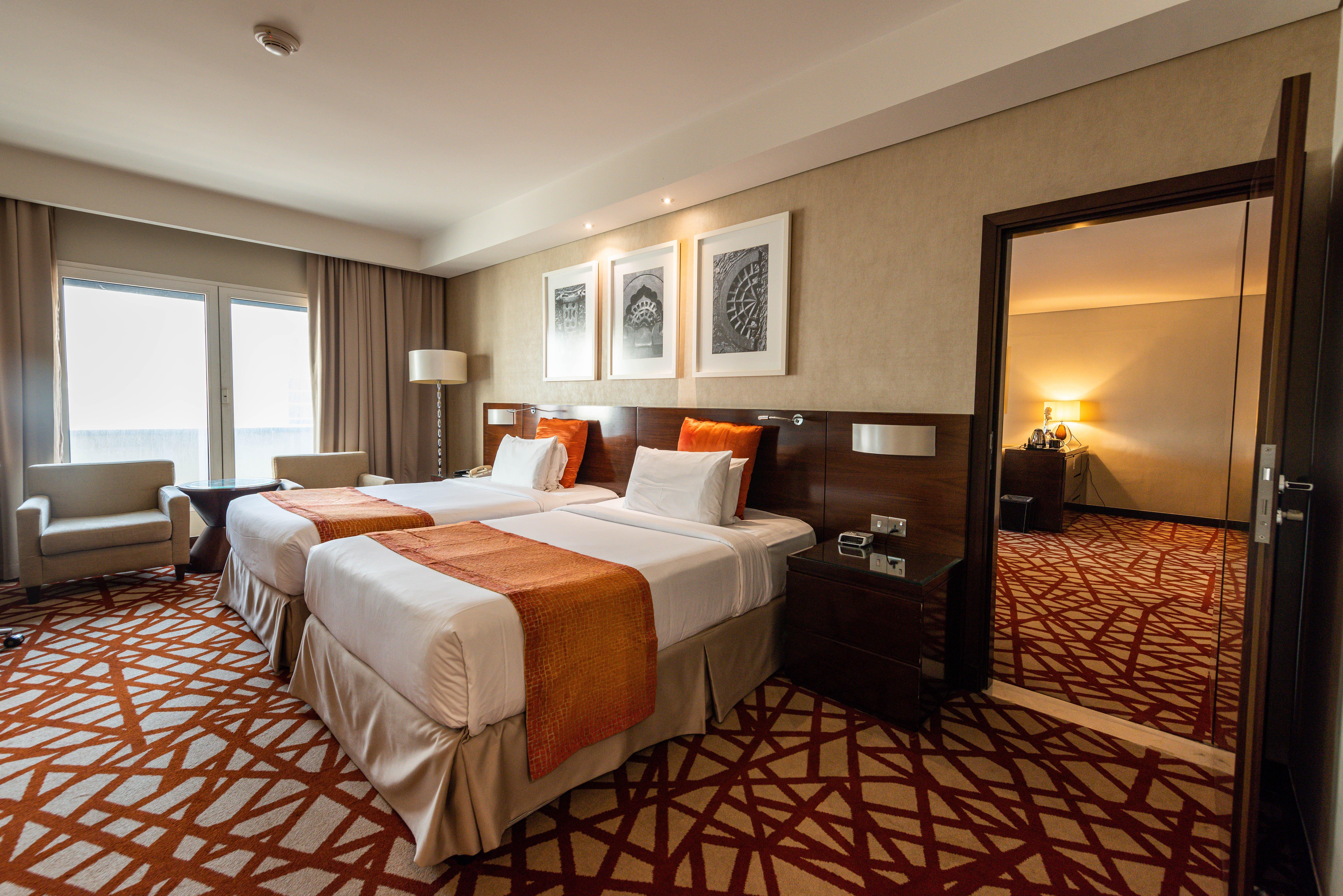 Crowne Plaza Dubai Deira By Ihg Hotel Екстериор снимка A room at the hotel